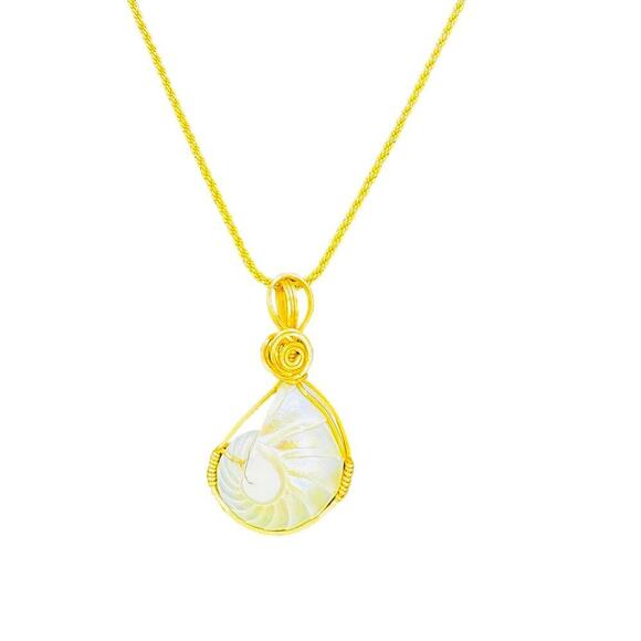 Iridescent Sea Shell Spiral Wired Pendant Gold Tone Chain Necklace 18" - Picture 2 of 13
